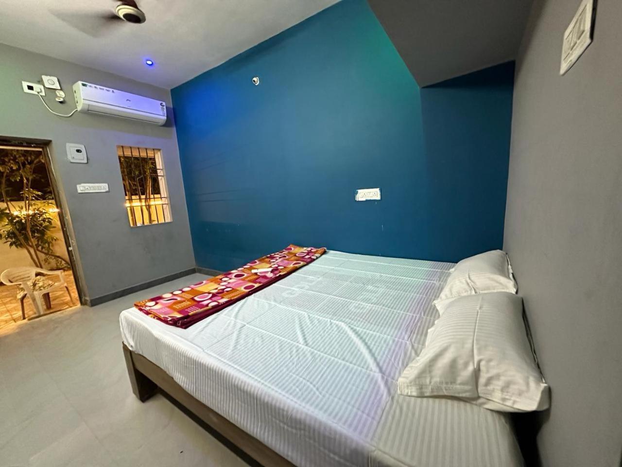 Arunachala Sashwin Guest House Tiruvannāmalai Rum bild